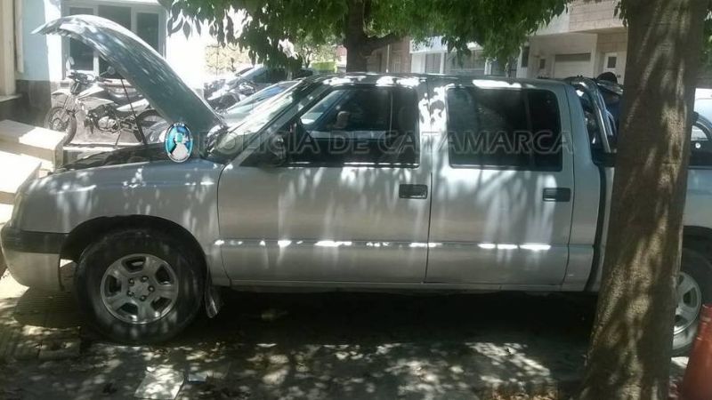 Encuentran en Catamarca una camioneta robada en Córdoba