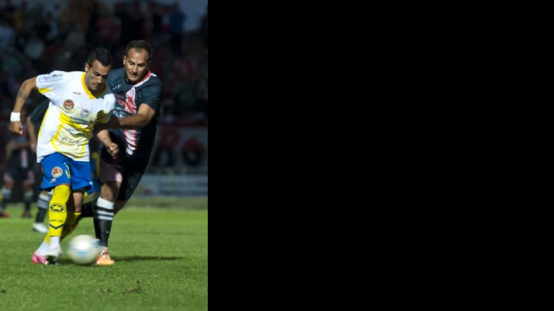 Policial-Villa Cubas con la atracción y las dudas del debut