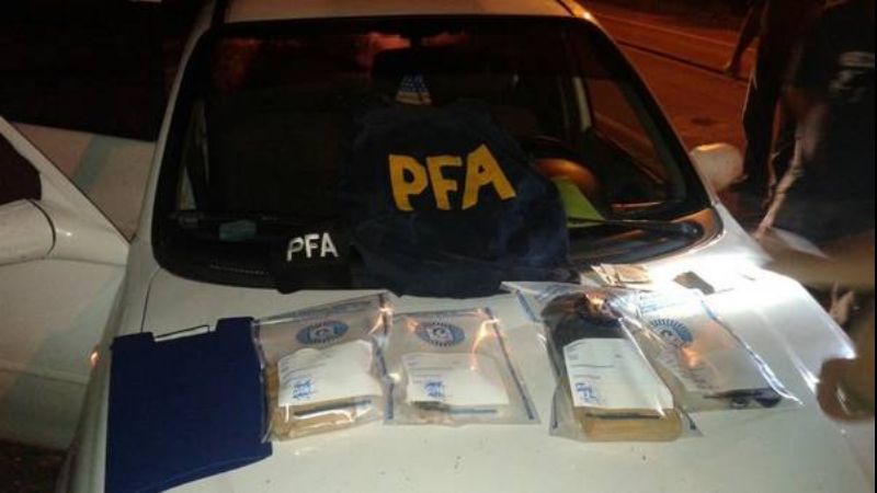 Cayó un "narco ciego" en Retiro que tenía destino a Catamarca