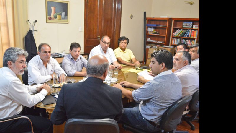Senadores se reunieron con el ministro de Educación