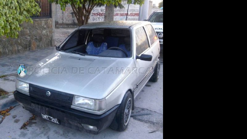 Recuperan el parabrisas de un auto robado en la zona Oeste