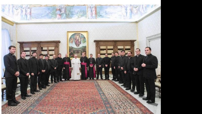 Sacerdote catamarqueño que estudia en Roma participó de encuentro con el Papa Francisco
