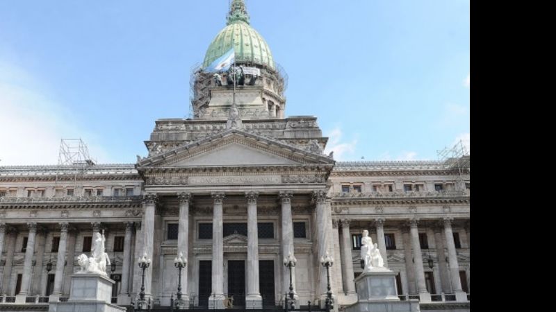 El macrismo convocará a sesiones extraordinarias en el Congreso para el jueves próximo