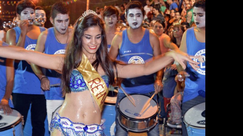Exitosa y colorida primera noche de los carnavales en FME