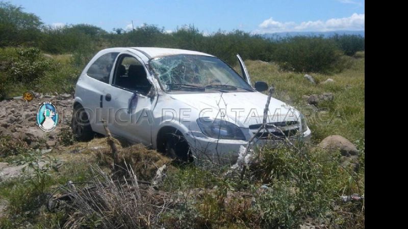 Chocó contra un poste del alumbrado público