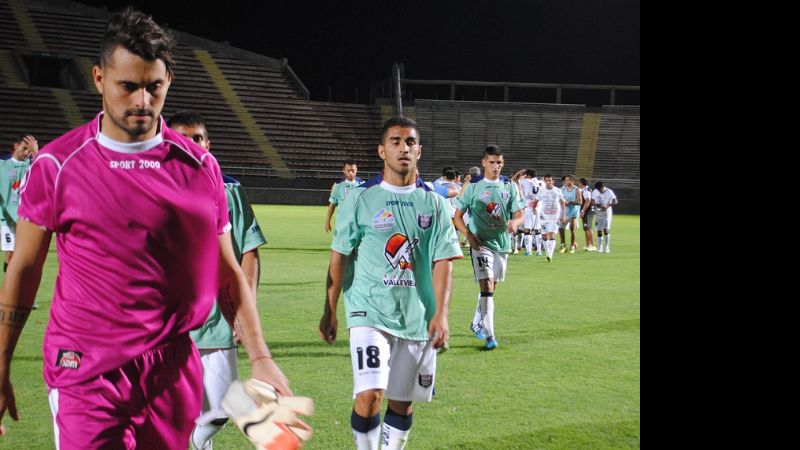 San Lorenzo volvió a arrancar con derrota, 1-2 con Altos Hornos Zapla