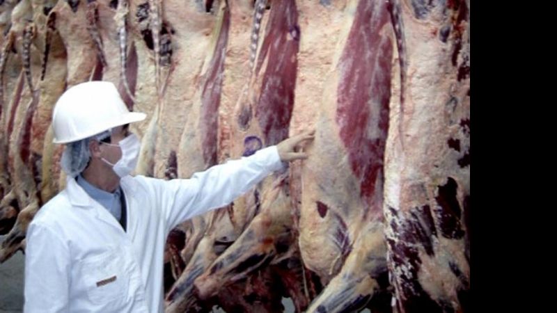 Por los altos precios de la carne hay una caída del consumo