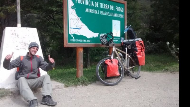 Un cordobés unirá Ushuaia con La Quiaca en bicicleta, por los derechos de los aborígenes
