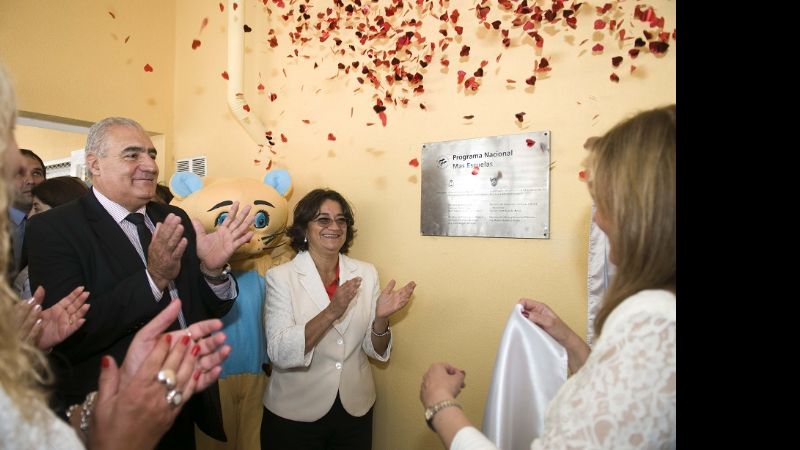 La Gobernadora inauguró un nuevo edificio escolar
