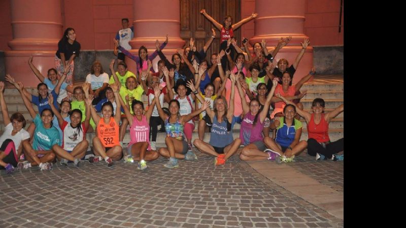 Las mujeres atletas coparon el centro de la ciudad en su día