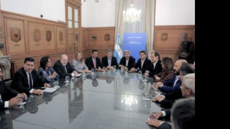 Gobierno y gobernadores buscan acuerdo sobre el reparto de fondos coparticipables