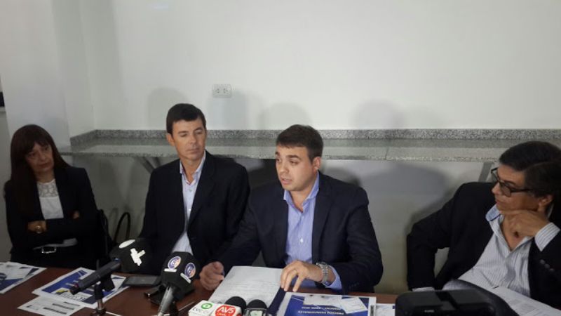 Raro, oficialismo y oposición juntos