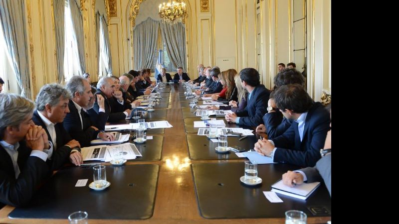 Gobernadores y Frigerio analizaron la devolución del 16,9% de la coparticipación