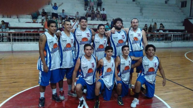 Juventud clasificó a las semifinales en las Viejas Glorias