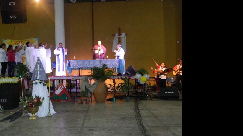 Cientos de participantes en encuentro regional de la Renovación Carismática