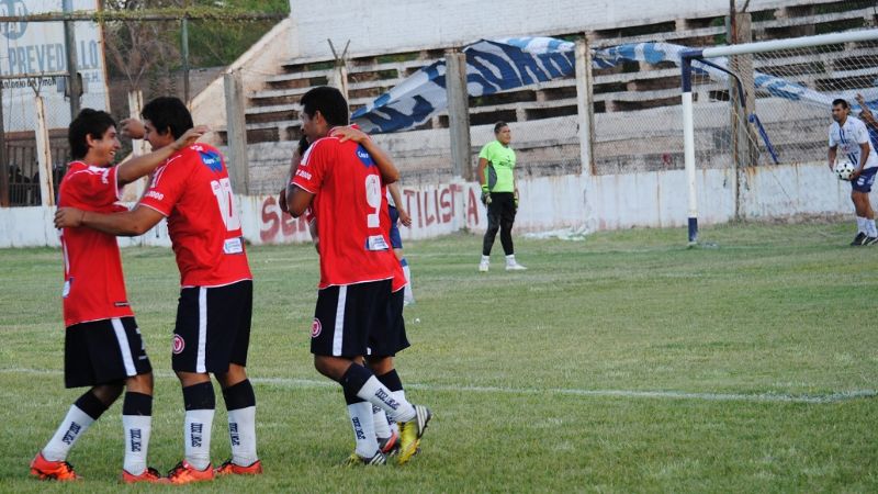 El “Diablo” goleó a Esquiú, y el “Sagrado cayó en Andalgalá