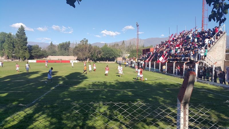 El “Rojo” no pudo de local y perdió ante Central Norte de Tucumán por 4 a 2