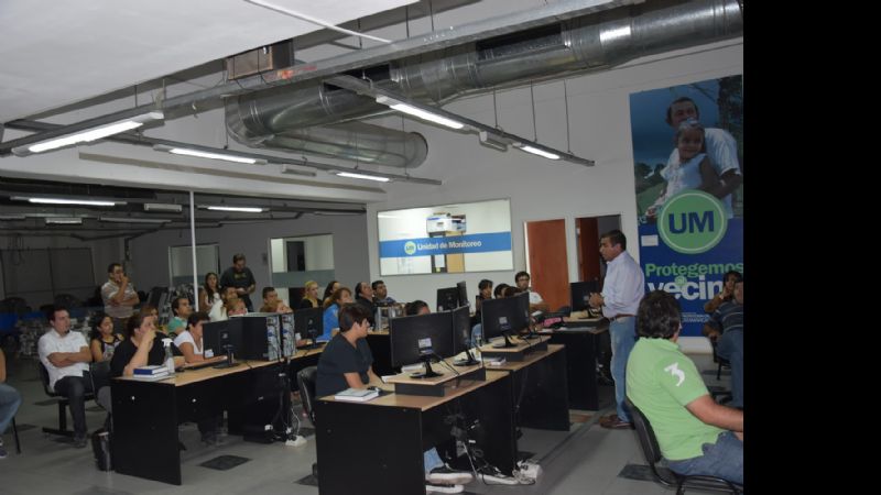 Capacitaron a operadores del Centro de Monitoreo Municipal