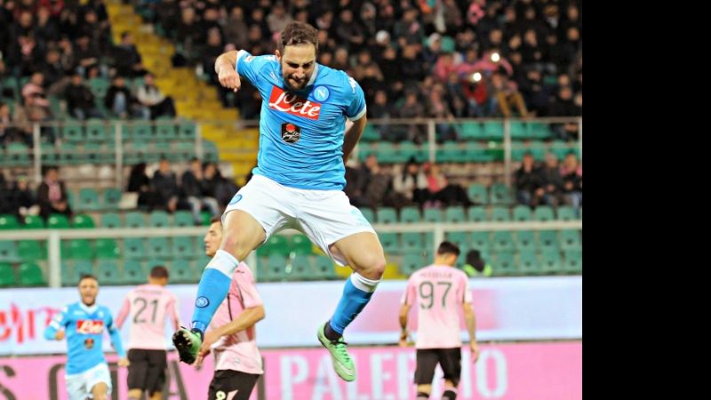 En Nápoles es furor y bailan “el ritmo del Pipita”