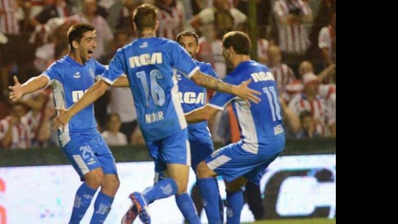 Racing por un triunfo decisivo con el Deportivo Cali en Colombia