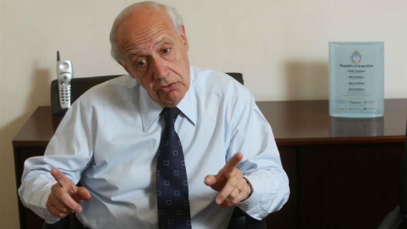 "Usar la billetera para presionar gobernadores no es manera de gobernar"