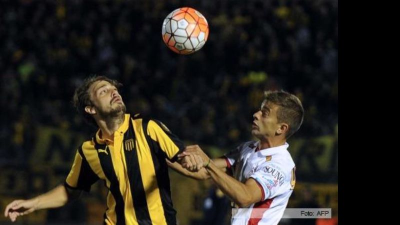 Huracán cosechó tres puntos de oro ante Peñarol, en el Centenario