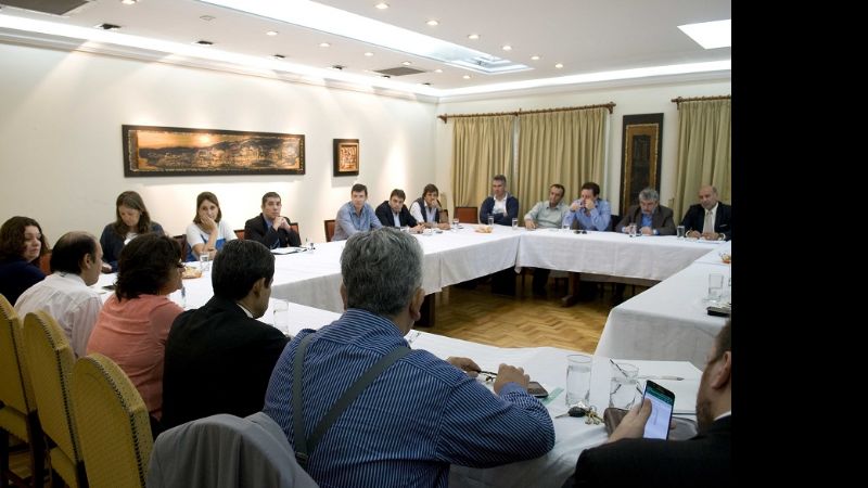 Corpacci reunió a todo su gabinete y pidió más "prudencia" con los gastos