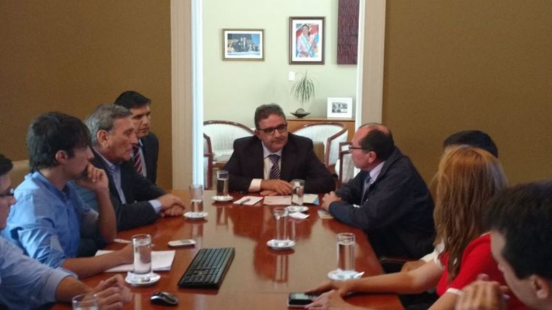 Jalil recibió a gobernador chileno