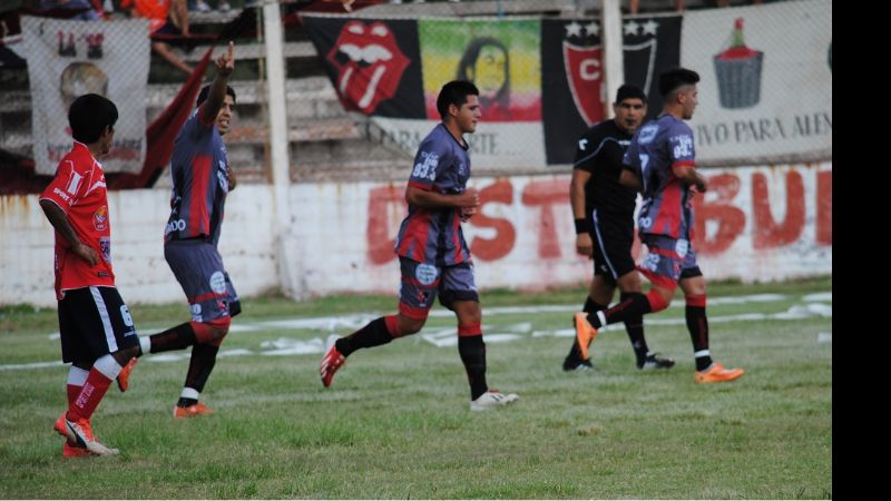 “Defe” debe dar vuelta la historia ante Huachaschi para pasar a 8vos