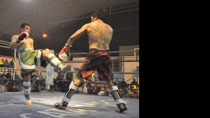 Exitoso encuentro de kick boxing y artes marciales en el Club Hindú