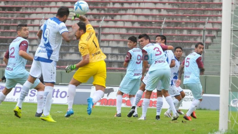 Aconquija perdió con Antoniana, que además le quitó la punta