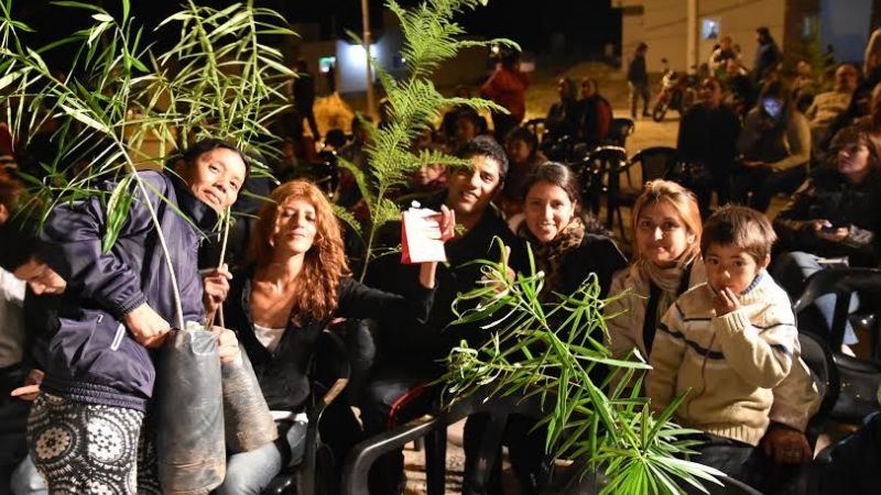 Entusiasta participación de vecinos en la “Serenata en Valle Chico”