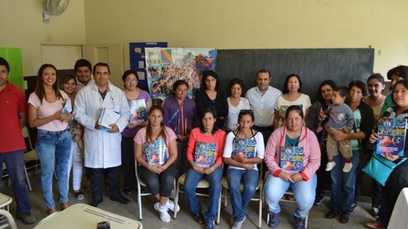 Alumnos del interior comienzan a recibir gratis su certificado de salud