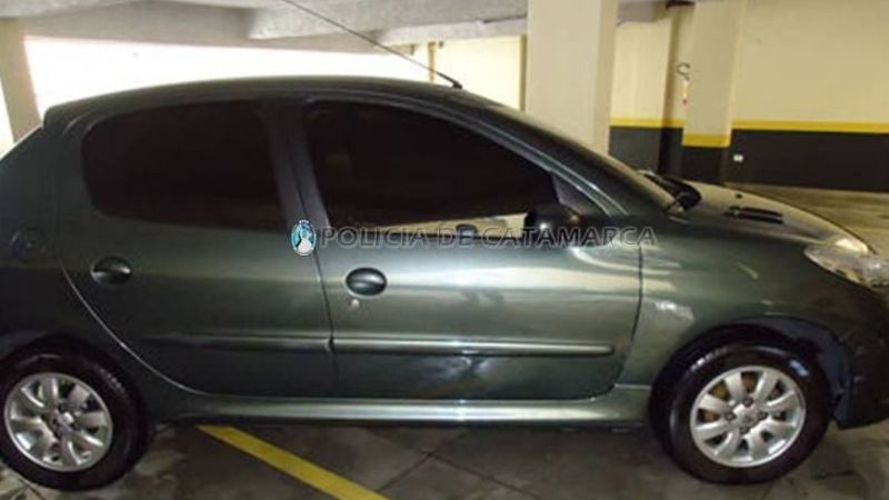 Recuperan auto robado