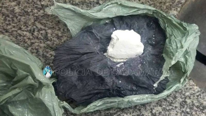 Detienen a un hombre en la terminal con cocaína de máxima pureza