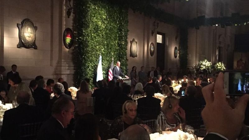 Castillo no consiguió su selfie con Obama