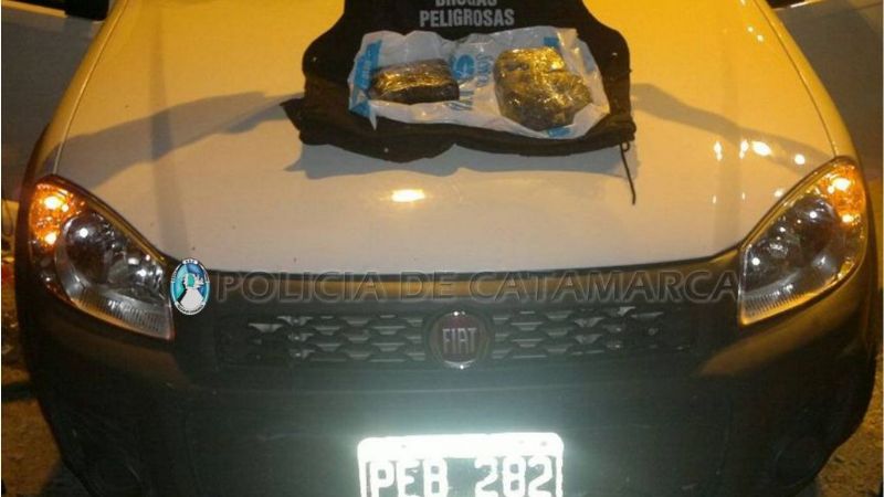 Secuestran un kilo de marihuana en puesto caminero