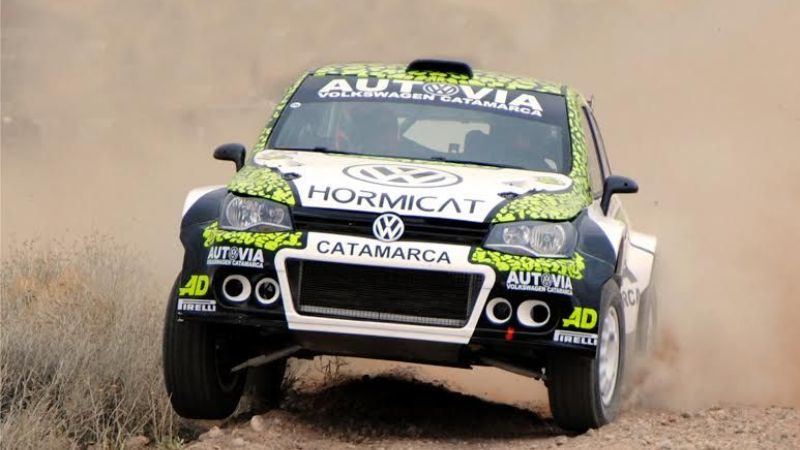 Augusto D’Agostini y los Prevedello corren entre los Dinosaurios