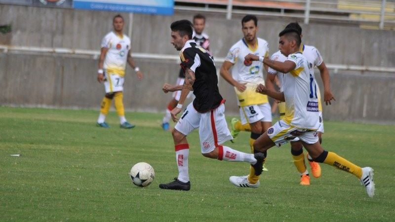 A Villa Cubas le salió todo: 3; y a Policial, nada: 0