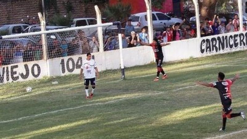 El “Sagrado” lo dio vuelta y venció 3-1 a Independiente, en la “ida”