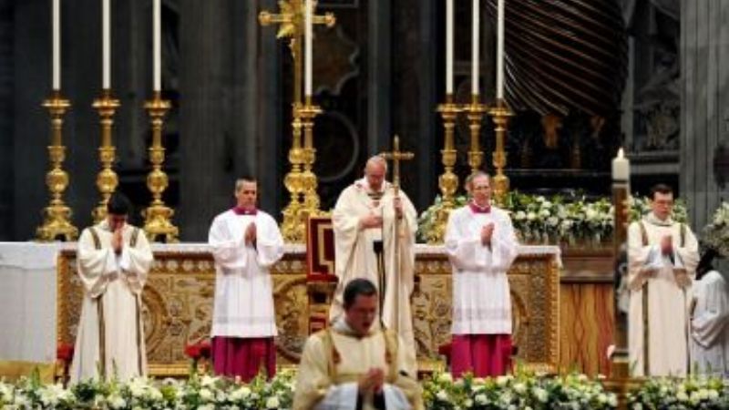 En su mensaje de Pascua, Francisco pidió por el pueblo venezolano y los inmigrantes