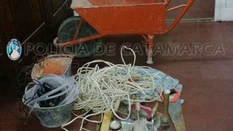 Aprehendieron a un joven, demoran adolescente y recuperaron elementos robados