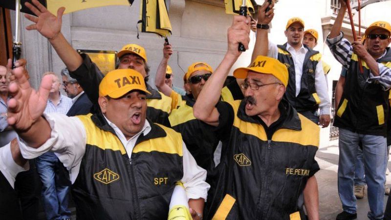 Los taxistas, en pie de guerra contra Uber