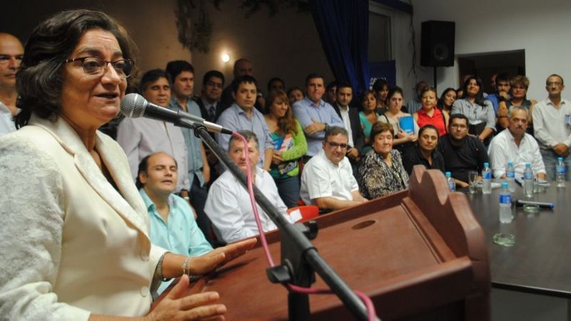 Lucía instó “a hacer mucho ruido” en convocatoria a congresos del PJ