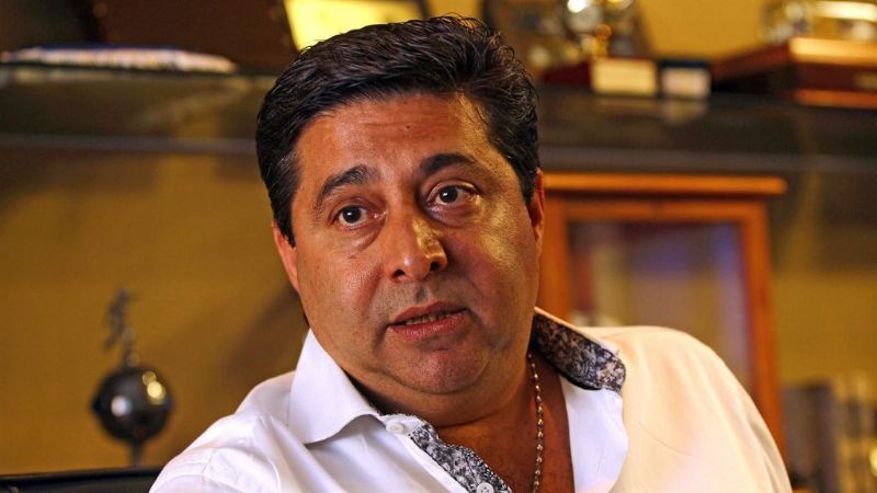 Tras denuncias de Carrió, imputaron a Angelici y piden su indagatoria