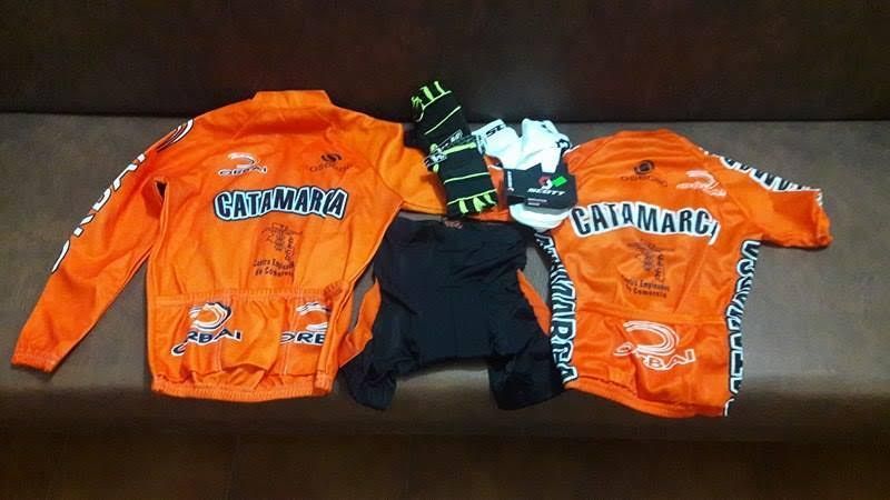 Empleados de Comercio apoya al pequeño ciclista Víctor Medina