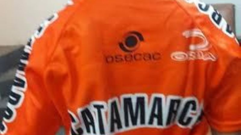 Empleados de Comercio apoya al pequeño ciclista Víctor Medina