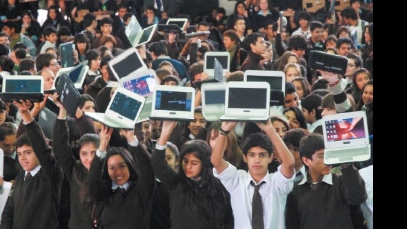 Denuncian el desmantelamiento del plan Conectar Igualdad y cerca de mil despidos