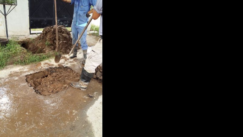 Derroche de agua potable en el sur capitalino