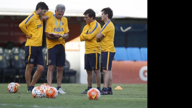 Barros Schelotto analiza la inclusión de Bentancur y Carrizo